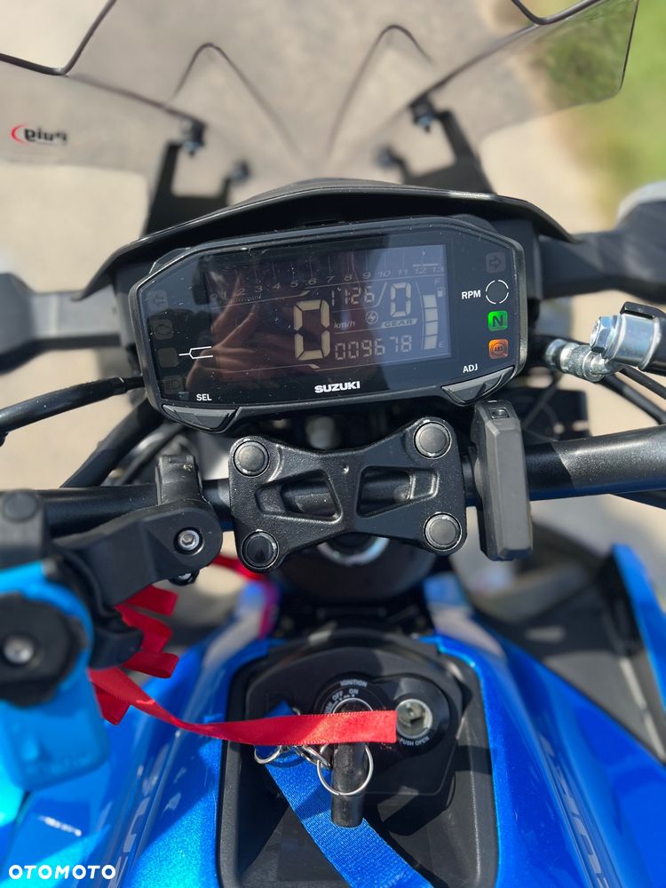 Suzuki GSX - 4