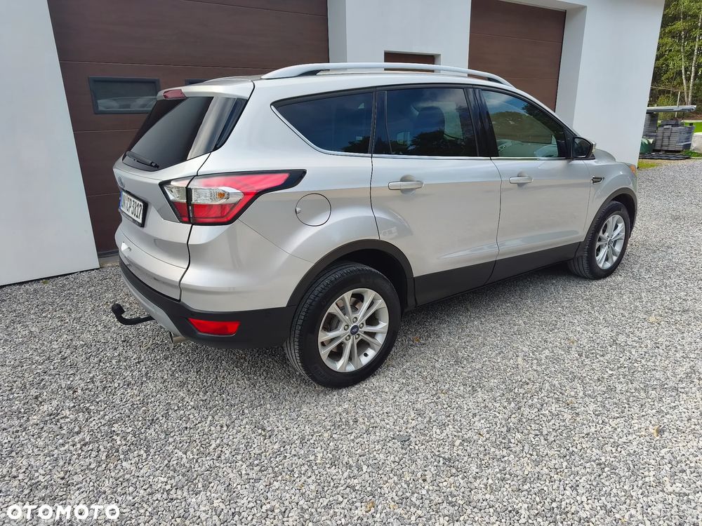 Ford Kuga 2.0 TDCi 2x4 Titanium - 11