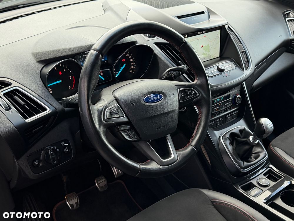Ford Kuga 2.0 TDCi 4x4 ST-Line - 29