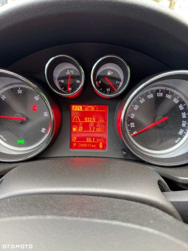 Opel Insignia 2.0 Bi Turbo CDTI 4x4 - 17
