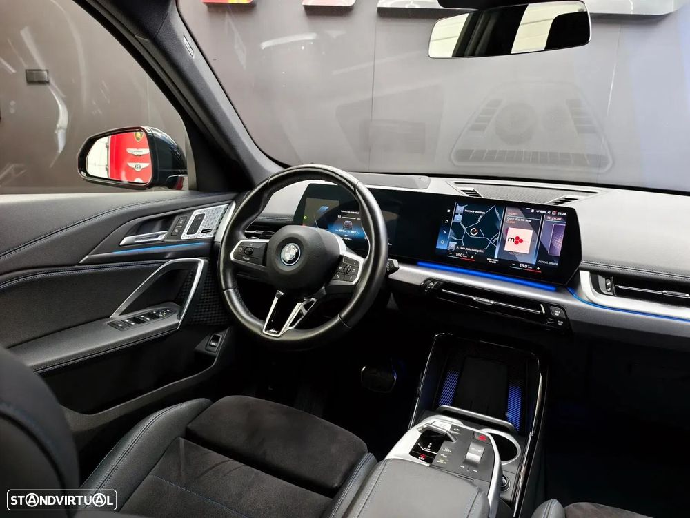 BMW iX1 xDrive30 Pack Desportivo M - 30