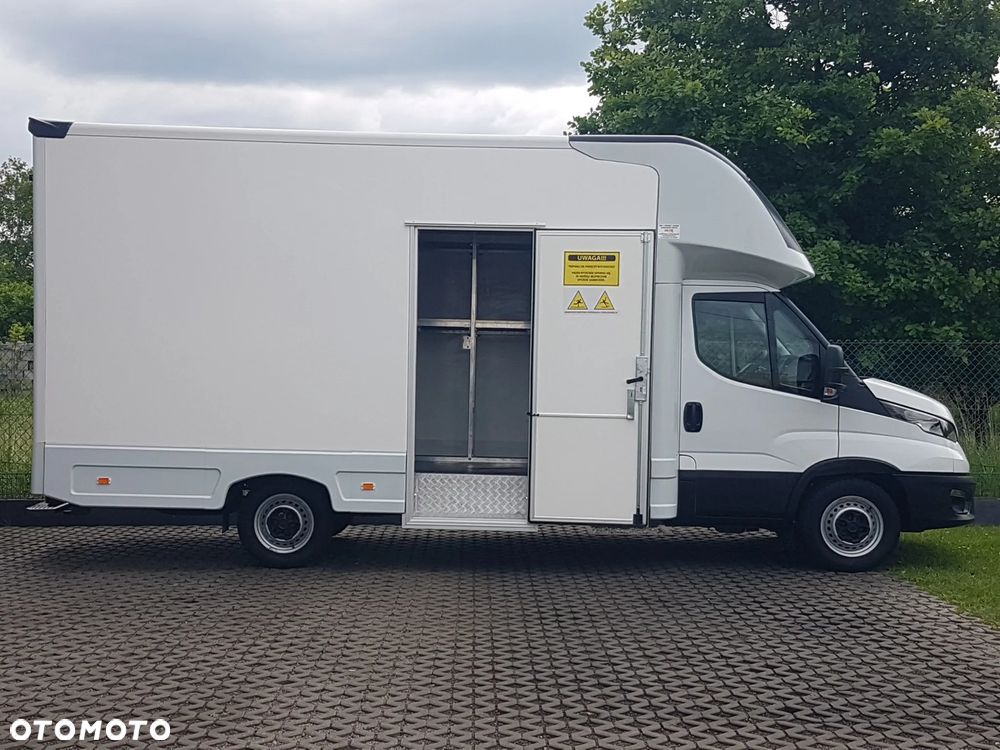 Iveco DAILY KONTENER NISKOPODŁOGOWY 4,43x2,23x2,42 SKLEP FOODTRUCK BAR KLIMA KONIOWÓZ KAMPER - 39