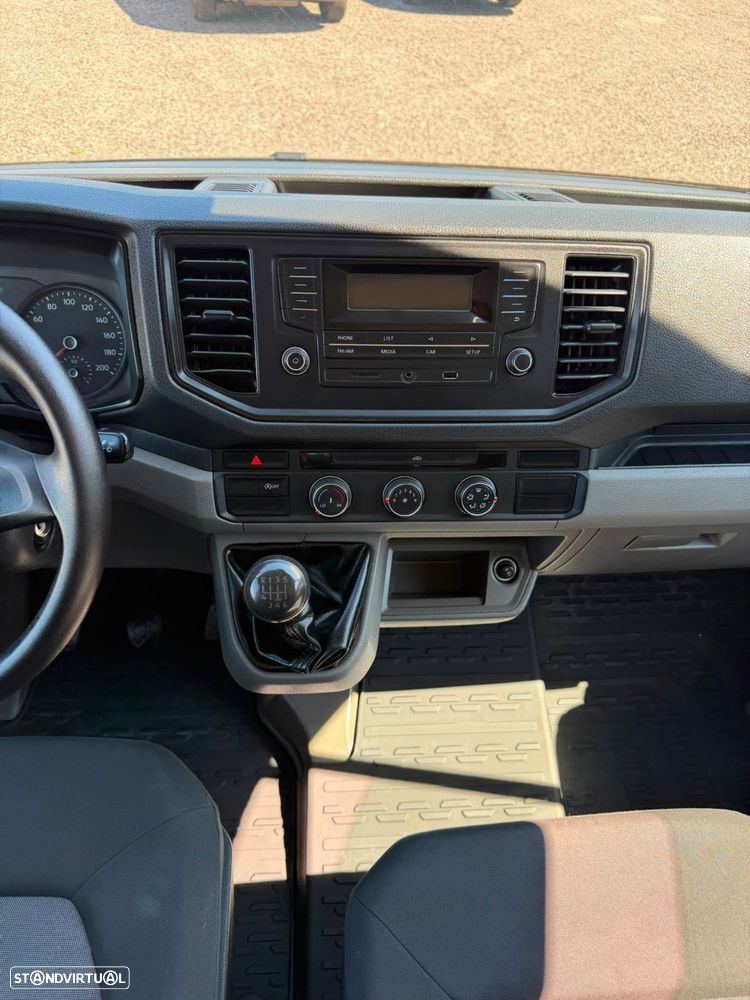 VW Crafter 2.0 TDI CD Longo - 24