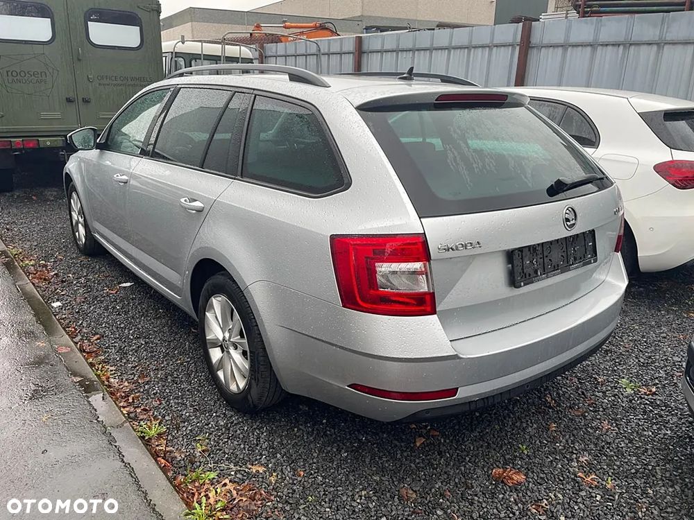 Skoda Octavia 1.6 TDI Ambition - 40