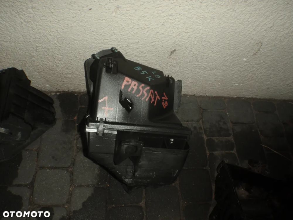 obudowa odma rura filtra powietrza b5 golf IV  audi a3 tt a4 a6 - 17