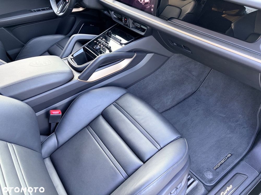 Porsche Cayenne Turbo E-Hybrid PHEV GT - 14