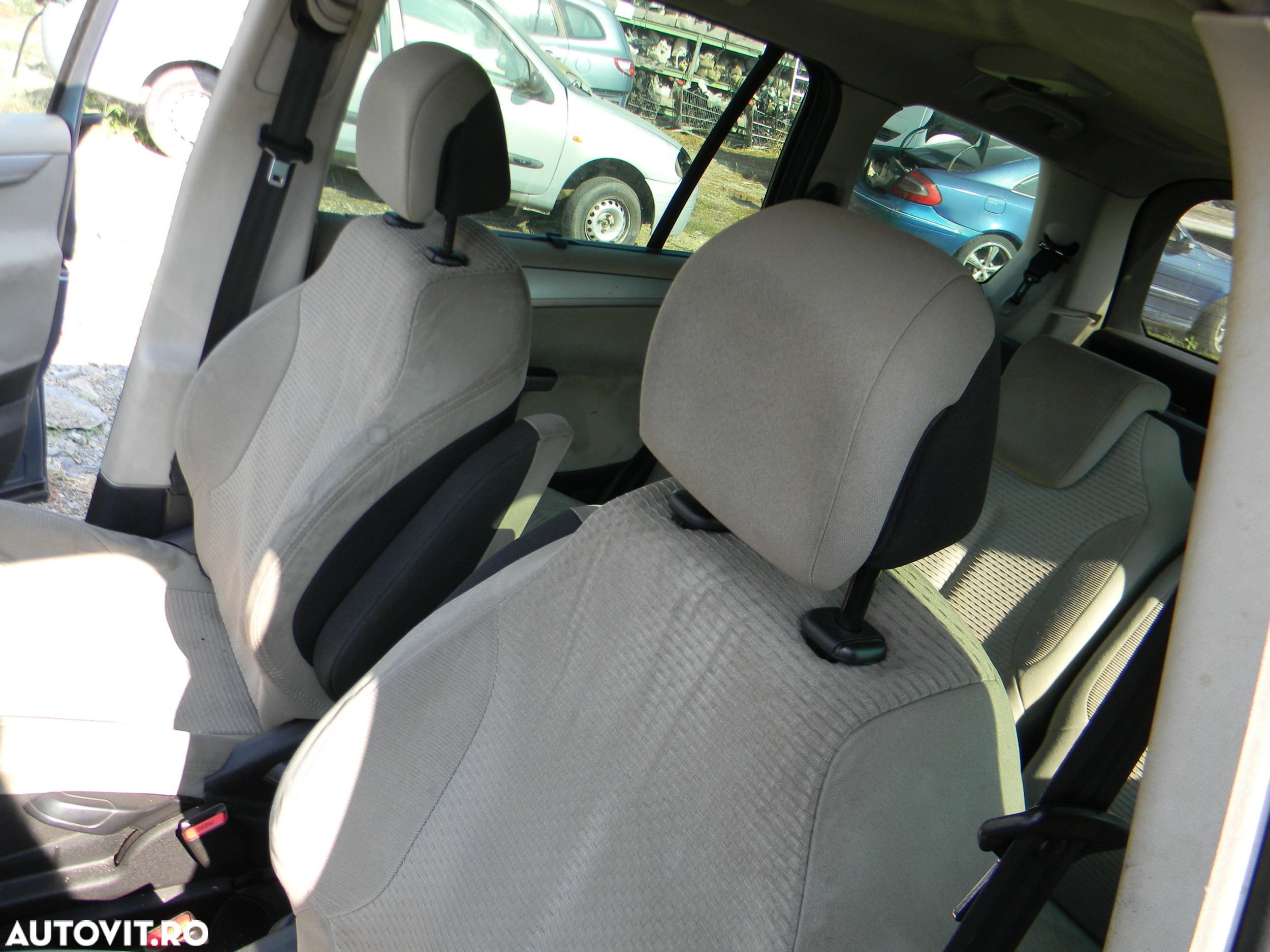Dezmembrari  Citroen C4 Grand Picasso 1  2006  > 0000 2.0 HDi 138 Mot - 15