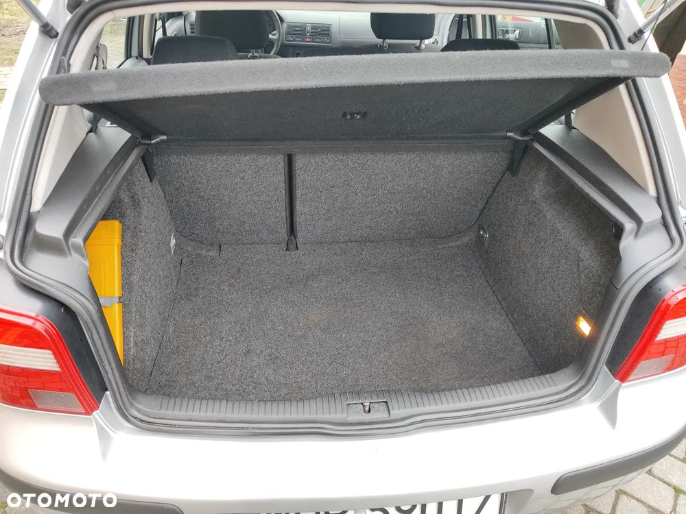 Volkswagen Golf 1.6 Comfortline - 18