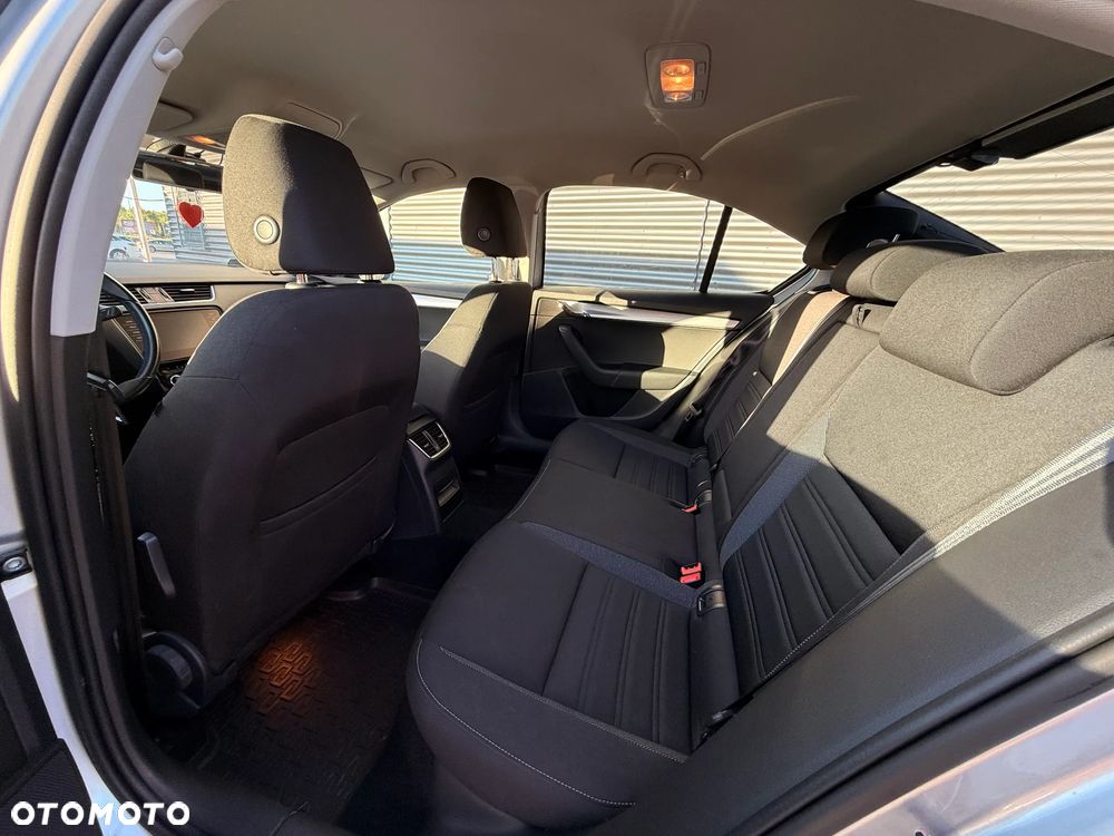 Skoda Octavia 1.6 TDI SCR Ambition - 11