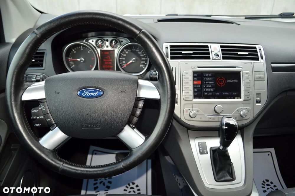 Ford Kuga 2.0 TDCi 4x4 Titanium - 16