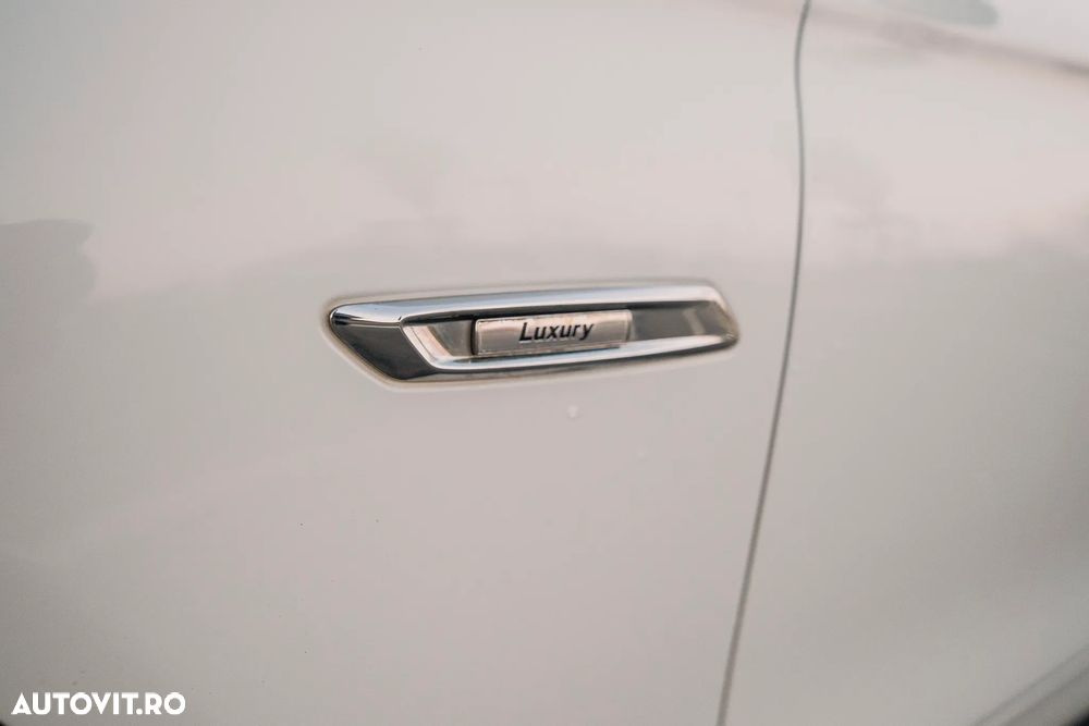 BMW Seria 5 530d Sport-Aut. Luxury Line - 6