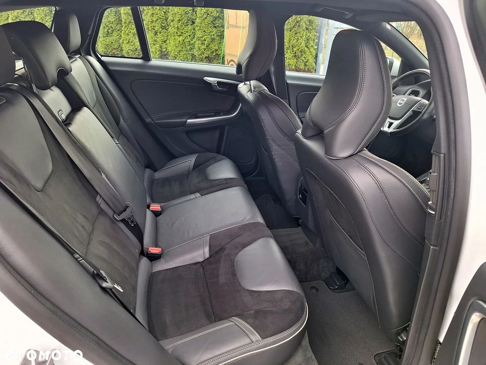 Volvo V60 D3 Geartronic RDesign - 21