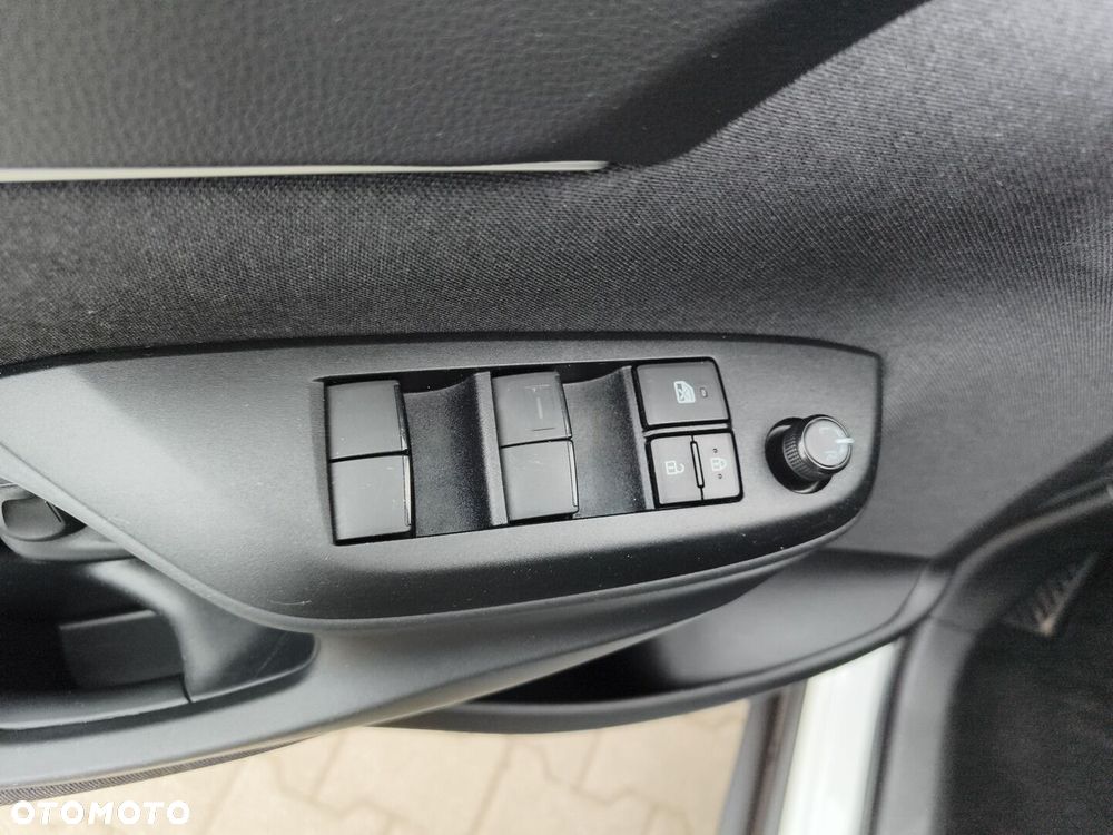 Toyota Yaris Cross - 19