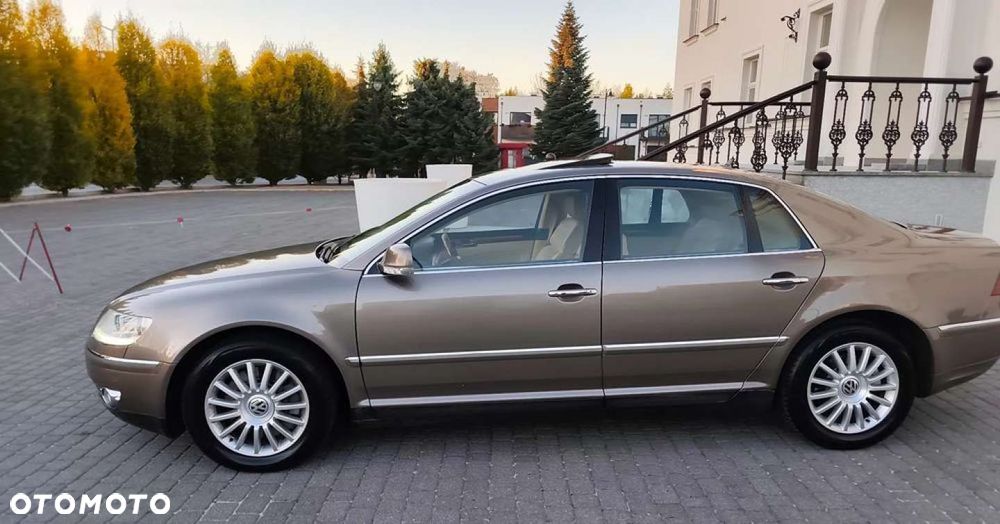 Volkswagen Phaeton - 13