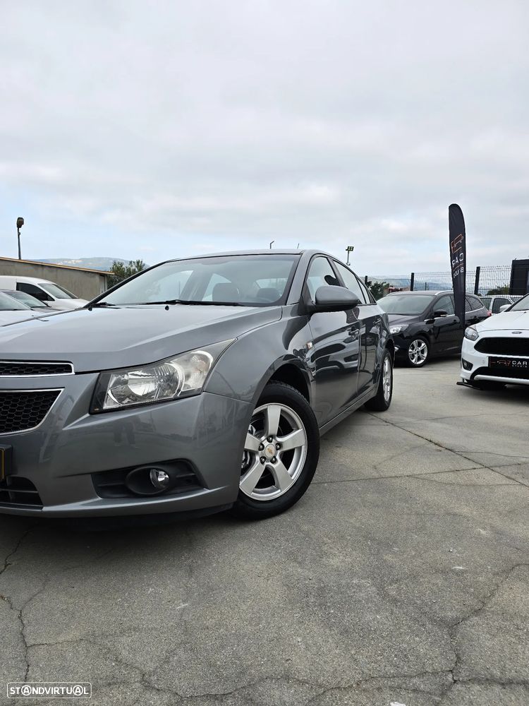 Chevrolet Cruze 1.6 LS - 22