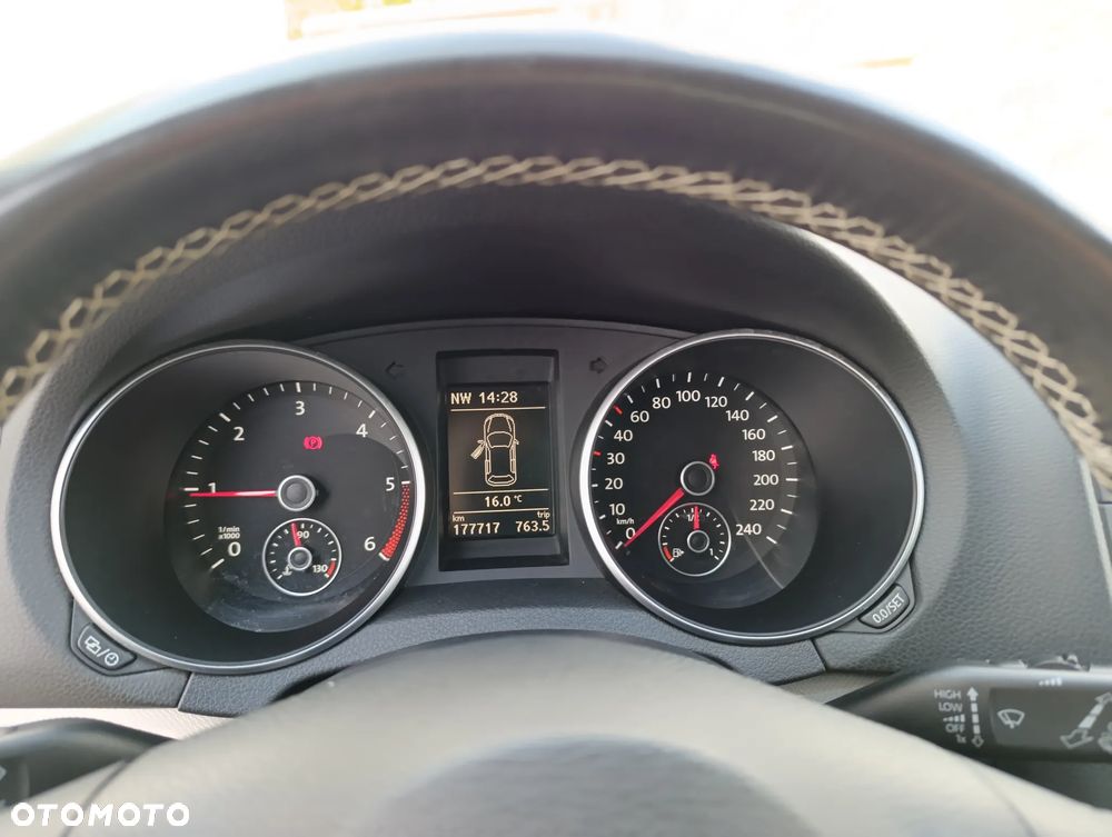 Volkswagen Golf 1.6 TDI DPF BlueMotion Technology MATCH - 37