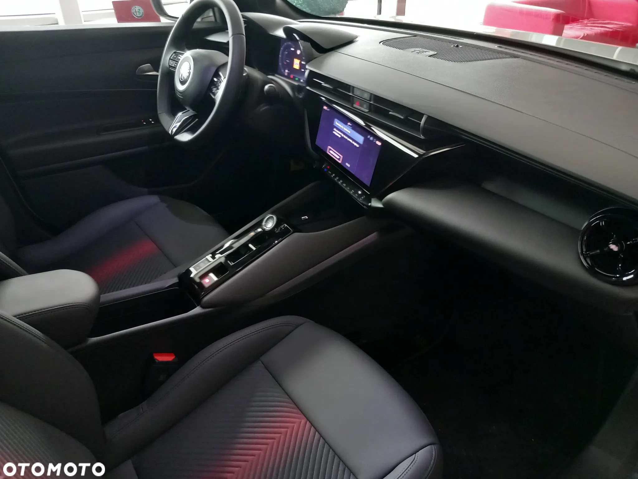 Alfa Romeo Junior 1.2 mHEV Ibrida Speciale eDCT - 9
