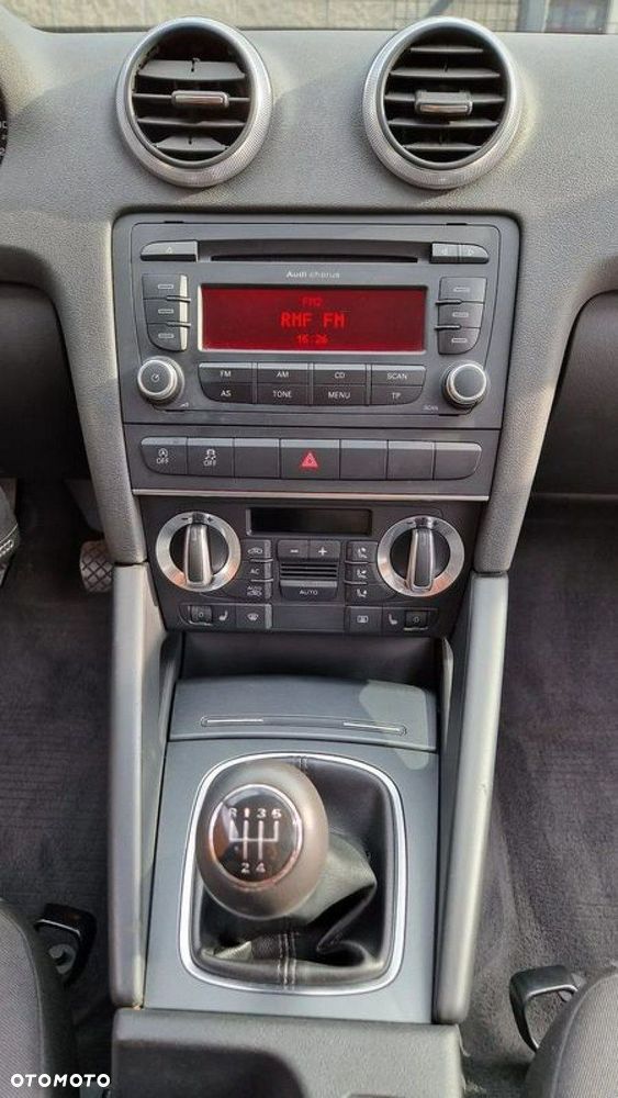 Audi A3 3-drzwiowe 1.6 TDI Attraction - 23