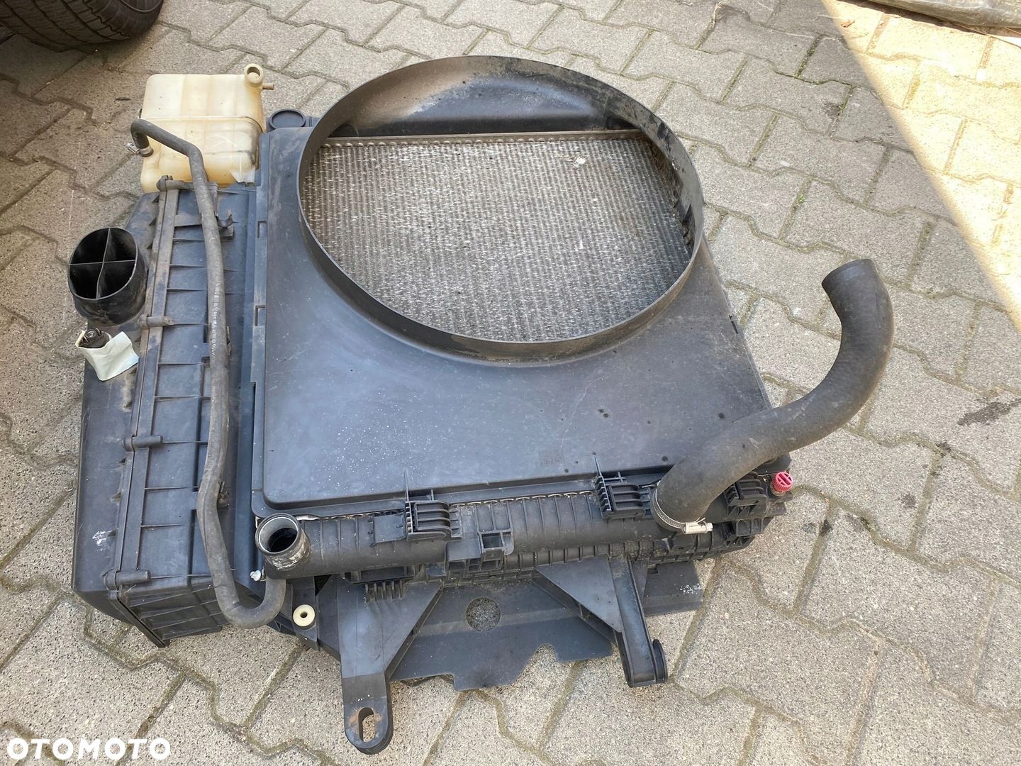 MERCEDES VARIO CHŁODNICA KOMPLET CHŁODNIC A6685000300 - 1