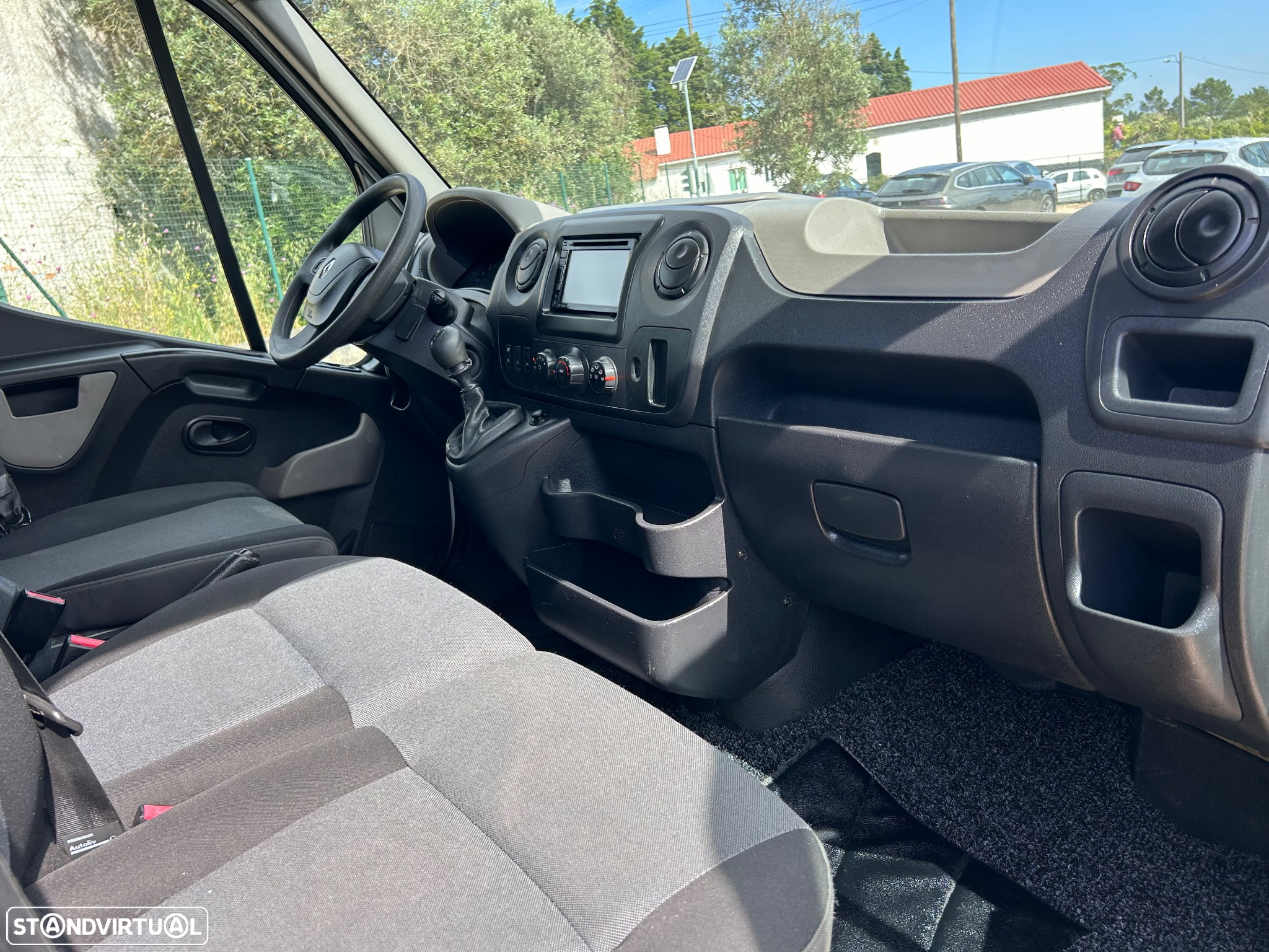 Renault TRAFIC - 9