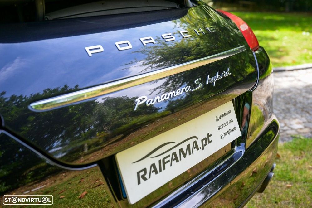 Porsche Panamera S Hybrid J19 - 18
