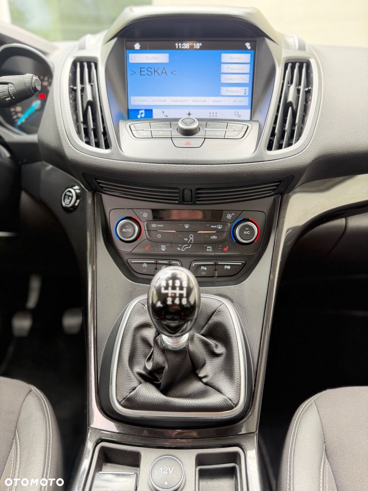 Ford Kuga - 12