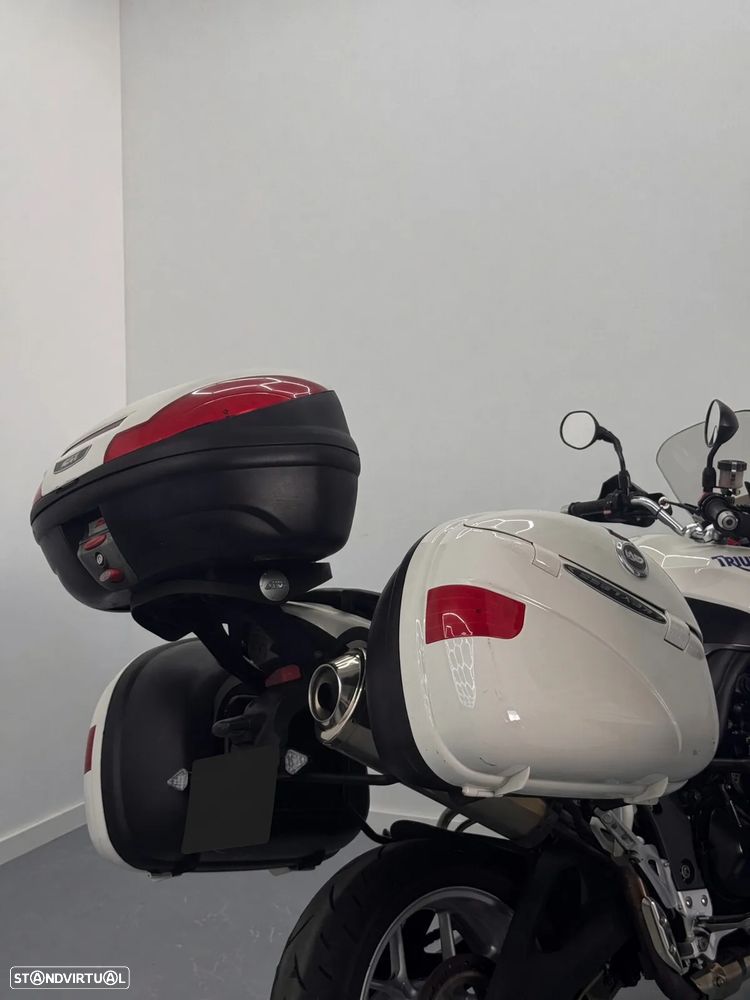 Triumph Tiger 1050 - 8