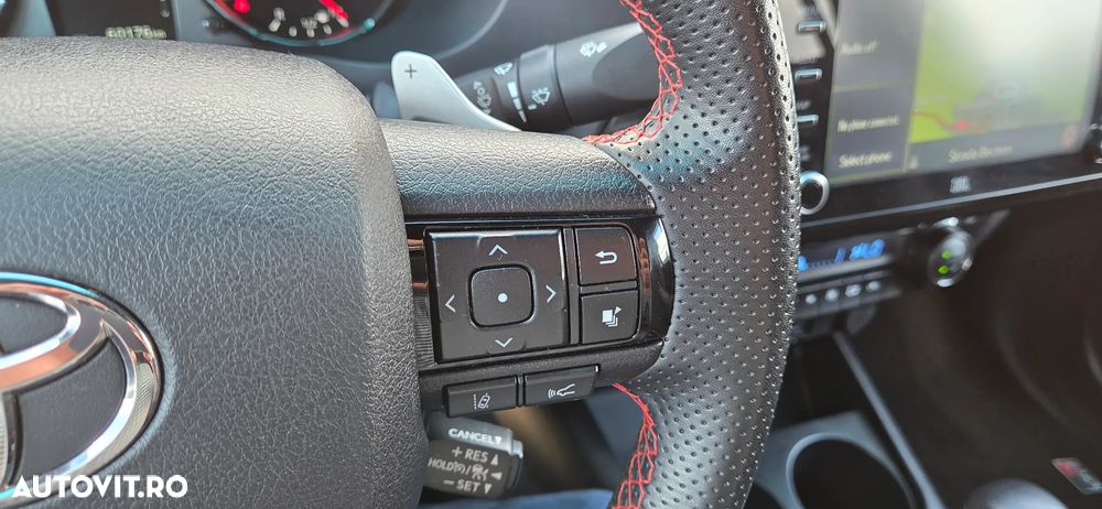 Toyota Hilux 2.8D 204CP 4x4 Double Cab AT GR Sport - 34