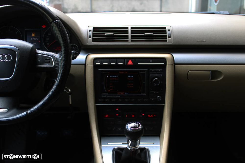 Audi A4 Avant 2.0 TDi S-line - 19