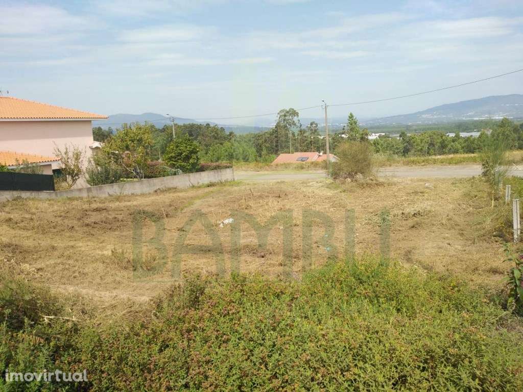 Terreno para construção em Nogueira - Grande imagem: 2/9