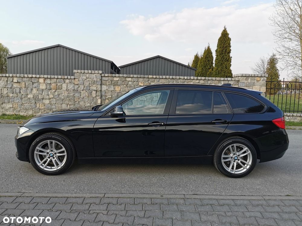 BMW Seria 3 320d xDrive - 14