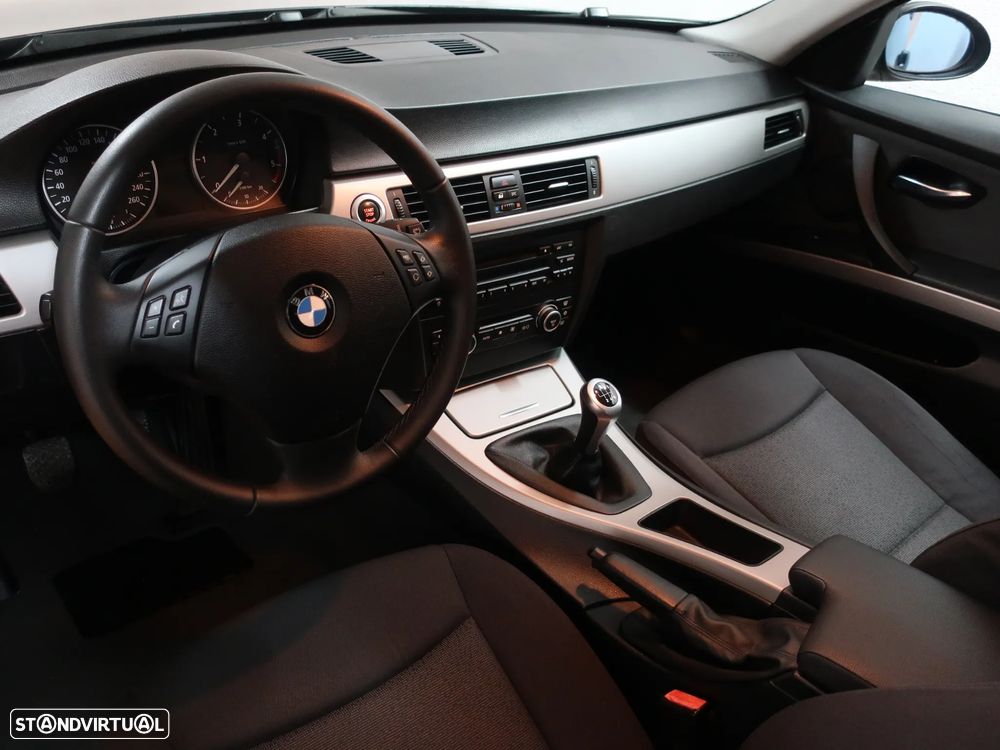 BMW 320 d - 10