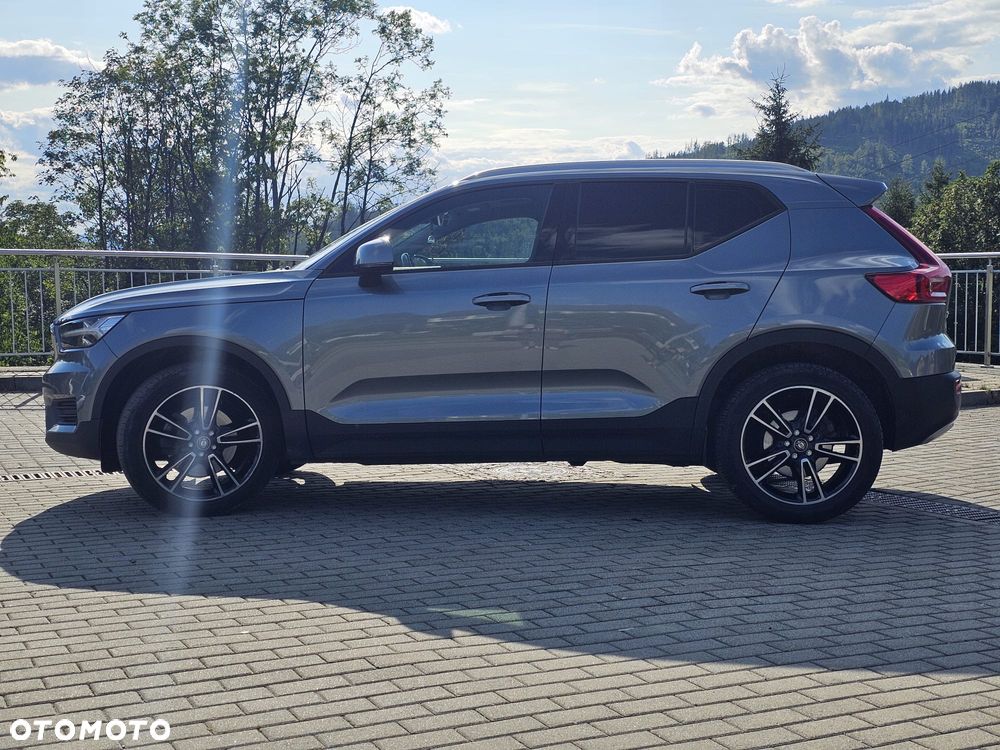 Volvo XC 40 D4 AWD Momentum Pro - 4
