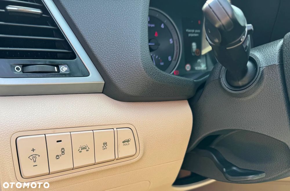 Hyundai Tucson 2.0 CRDi 2WD Trend - 22