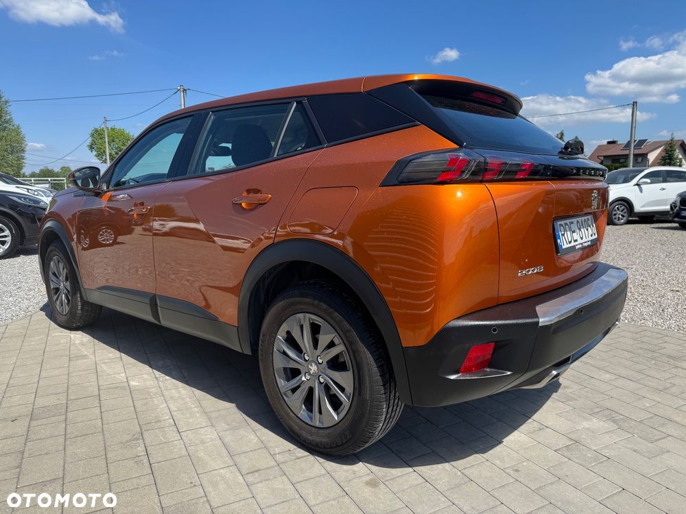 Peugeot 2008 1.2 PureTech Active S&S EAT8 - 10