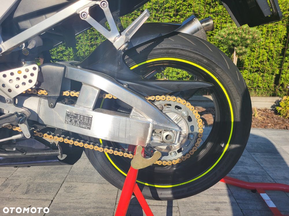 Honda CBR - 36