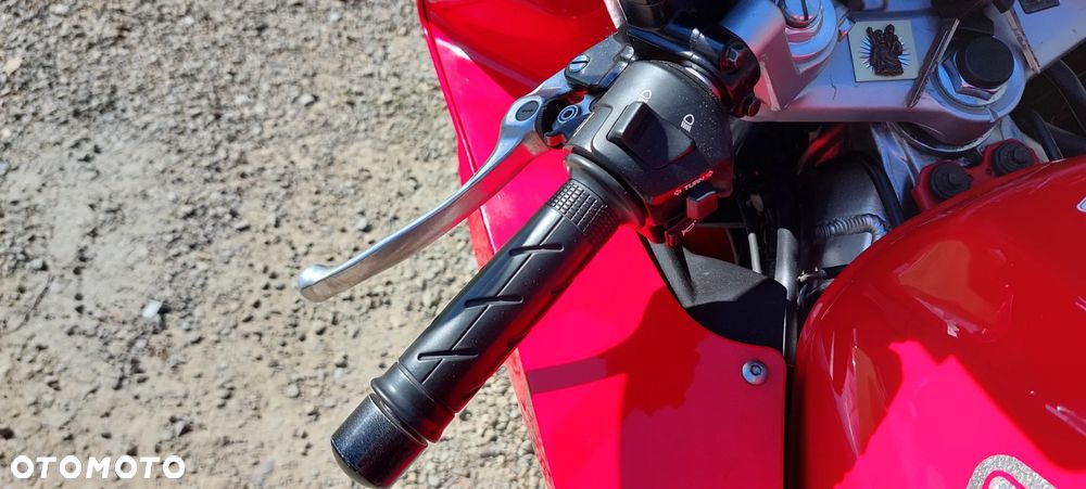 Honda VFR - 14