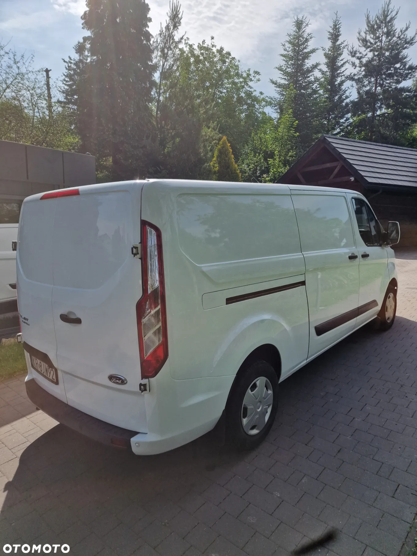 Ford CUSTOM - 4