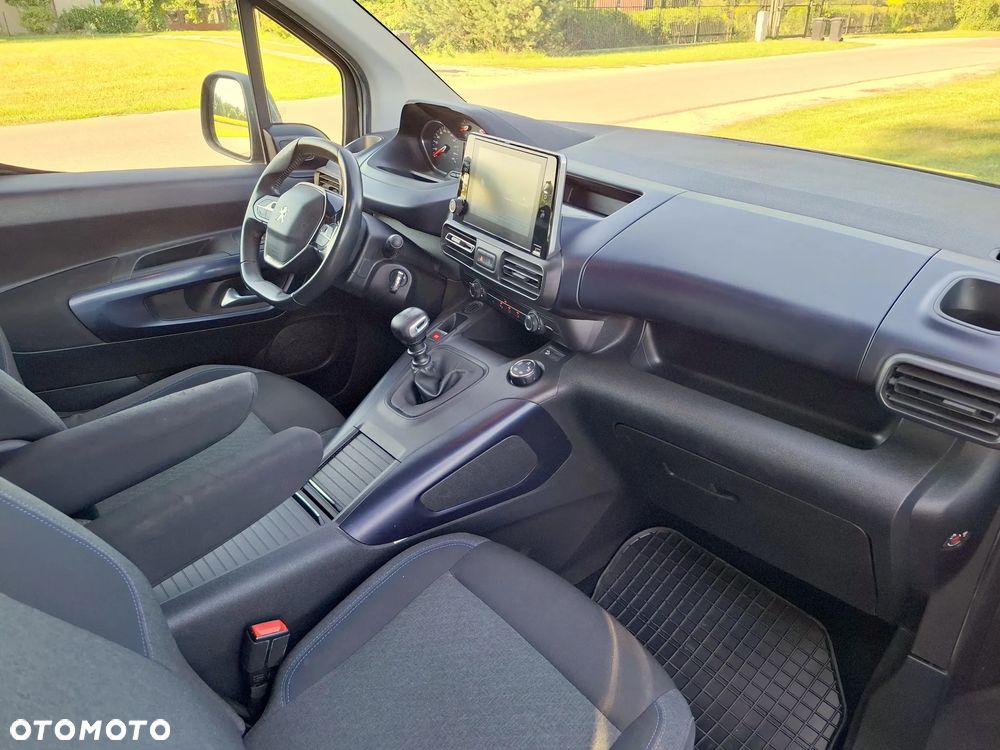 Peugeot Rifter - 8