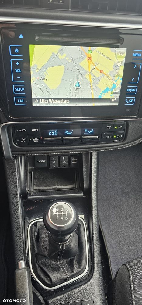 Toyota Auris - 5