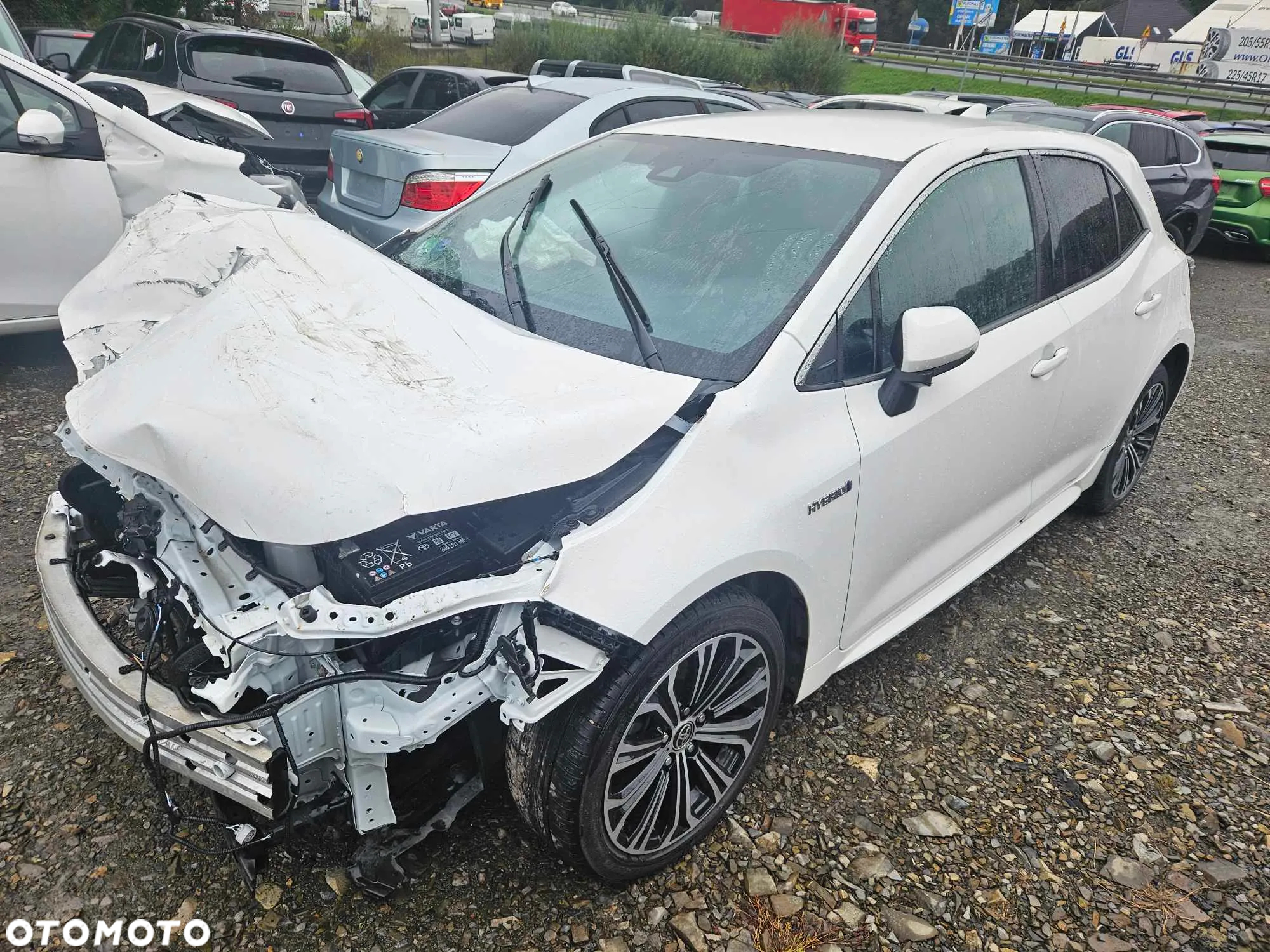 Toyota Corolla 1.8 Hybrid Business Edition - 6