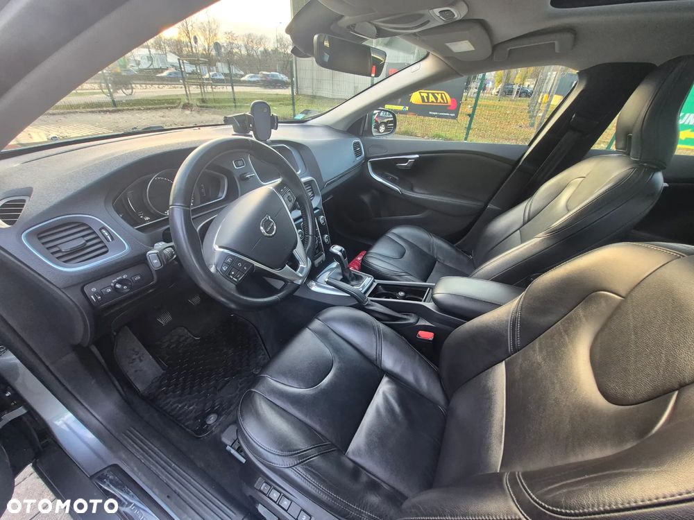 Volvo V40 D3 Inscription - 12