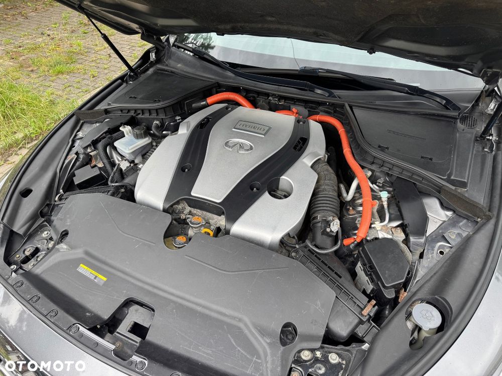 Infiniti Q50 AWD - 16