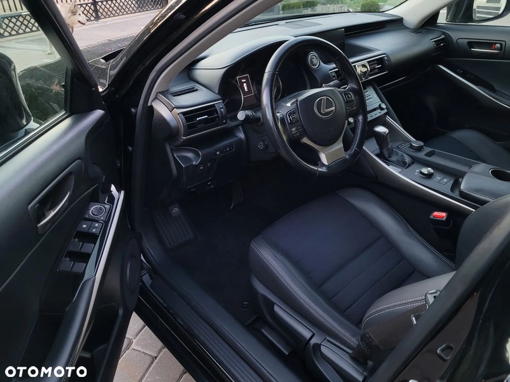 Lexus IS 200t / 300 Black - 15