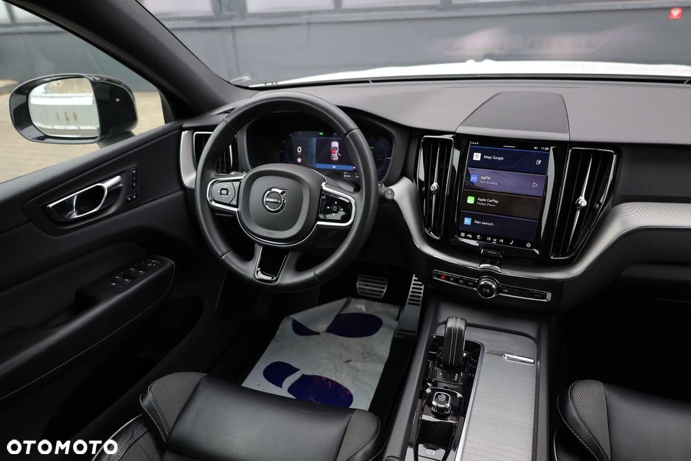 Volvo XC 60 T6 AWD Recharge Geartronic RDesign - 27
