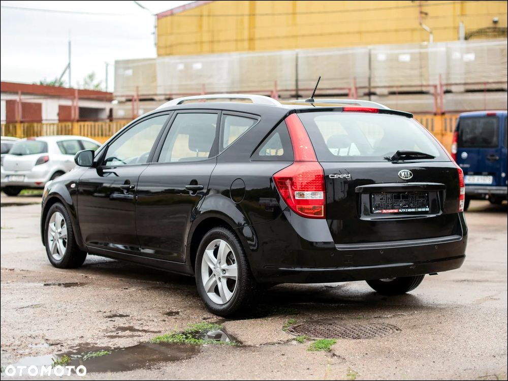 Kia Ceed - 6