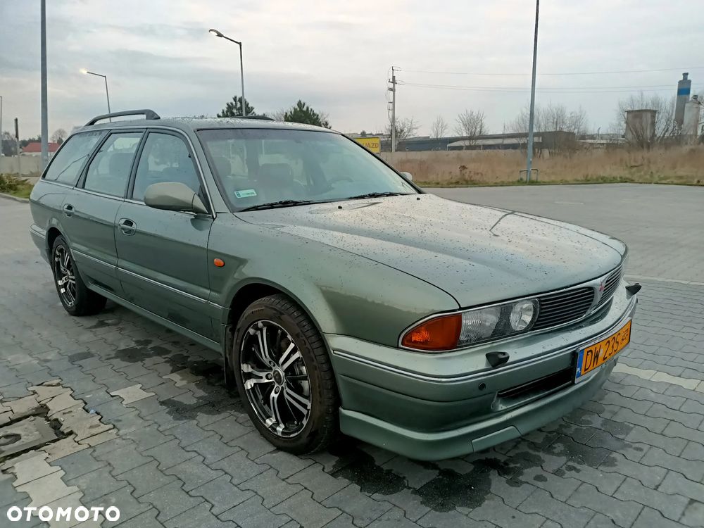Mitsubishi Sigma - 2