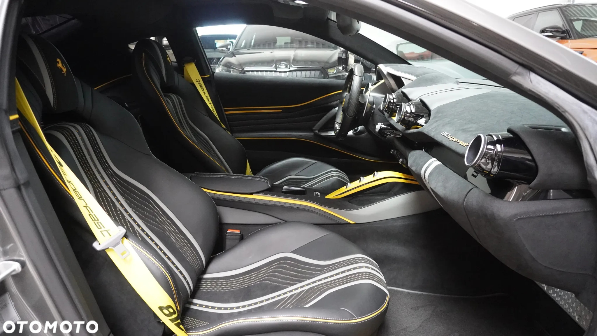 Ferrari 812 Superfast - 9