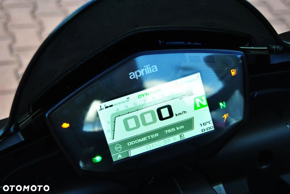 Aprilia Tuono - 9