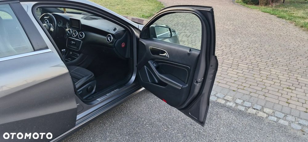 Mercedes-Benz Klasa A 180 Peak Edition - 24